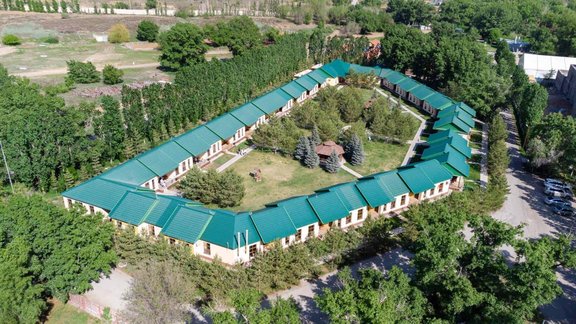 Green Land Актобе Екстер'єр фото