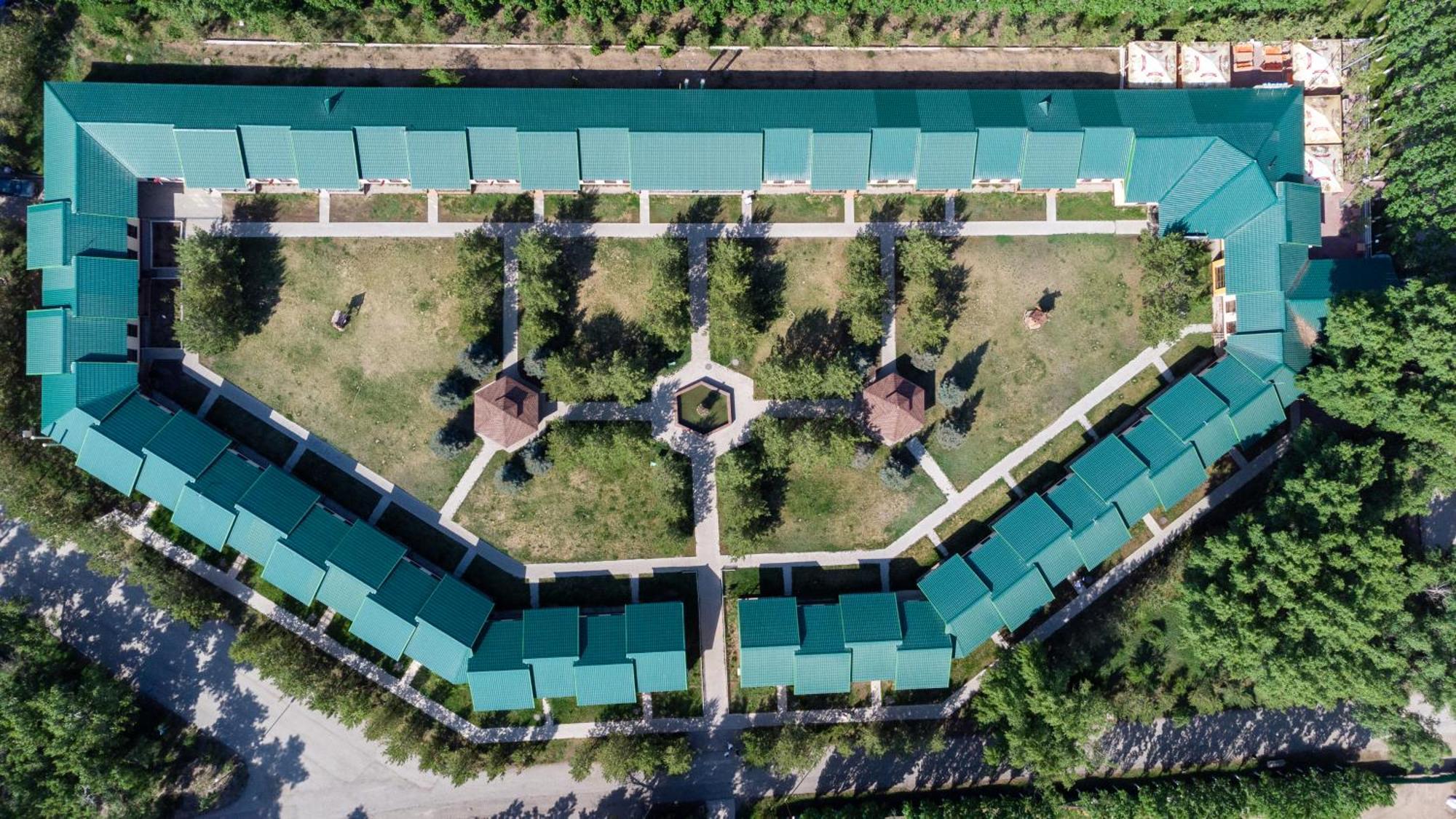 Green Land Актобе Екстер'єр фото